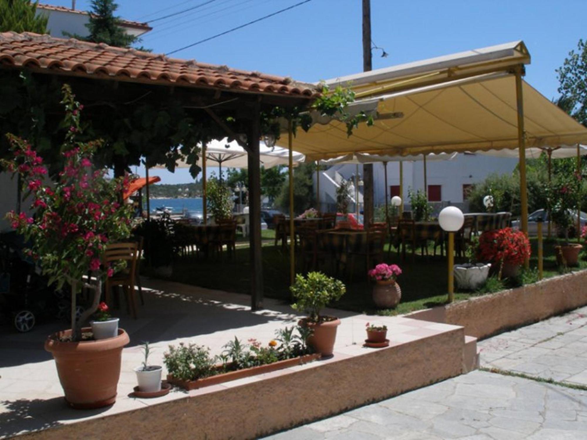 Hotel Alexandros 오르모스 파나기아스 외부 사진